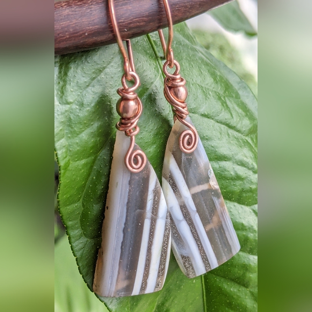 Rare Owyhee Opal Gemstone Earrings Artisan Crafted Copper Design - Picture 3 of 15